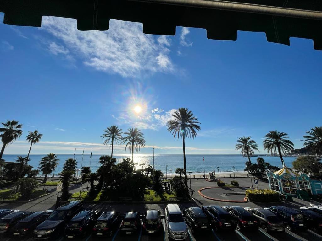 Nuovo Bilocale Frontemare Daire Varazze Dış mekan fotoğraf